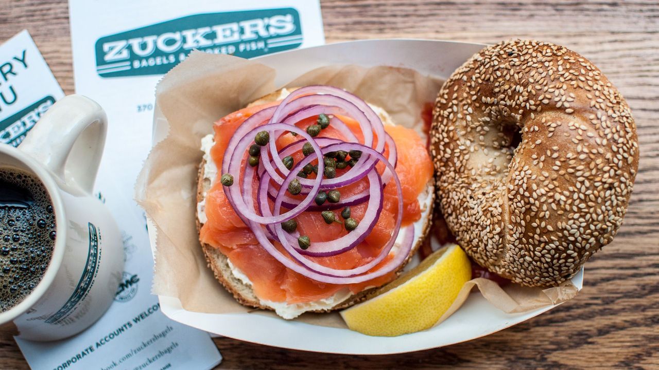 Clover Lane: Bread Machine Bagels