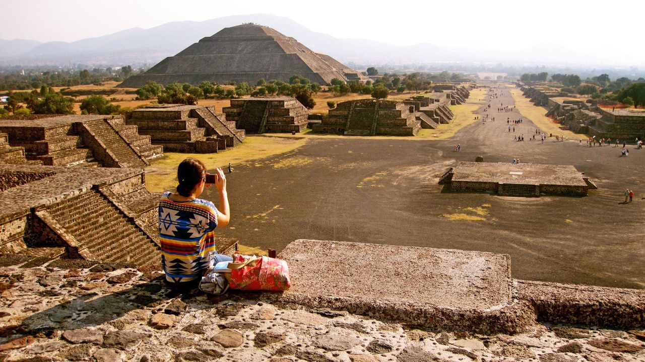 The heart of historic Mexico City - BBC Travel