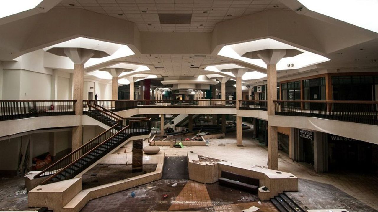 What Malls Looked Like From the '50s Through Today