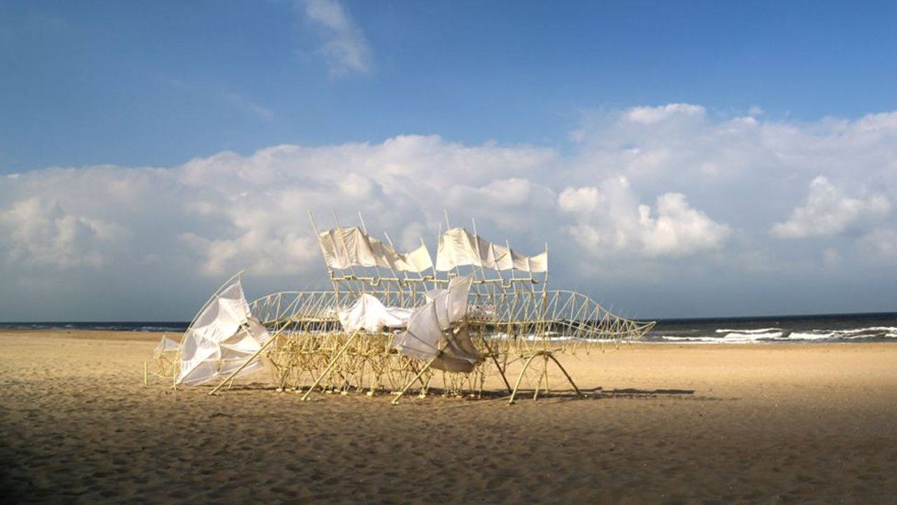 Theo Jansen's Strandbeests: Wind-powered skeletons