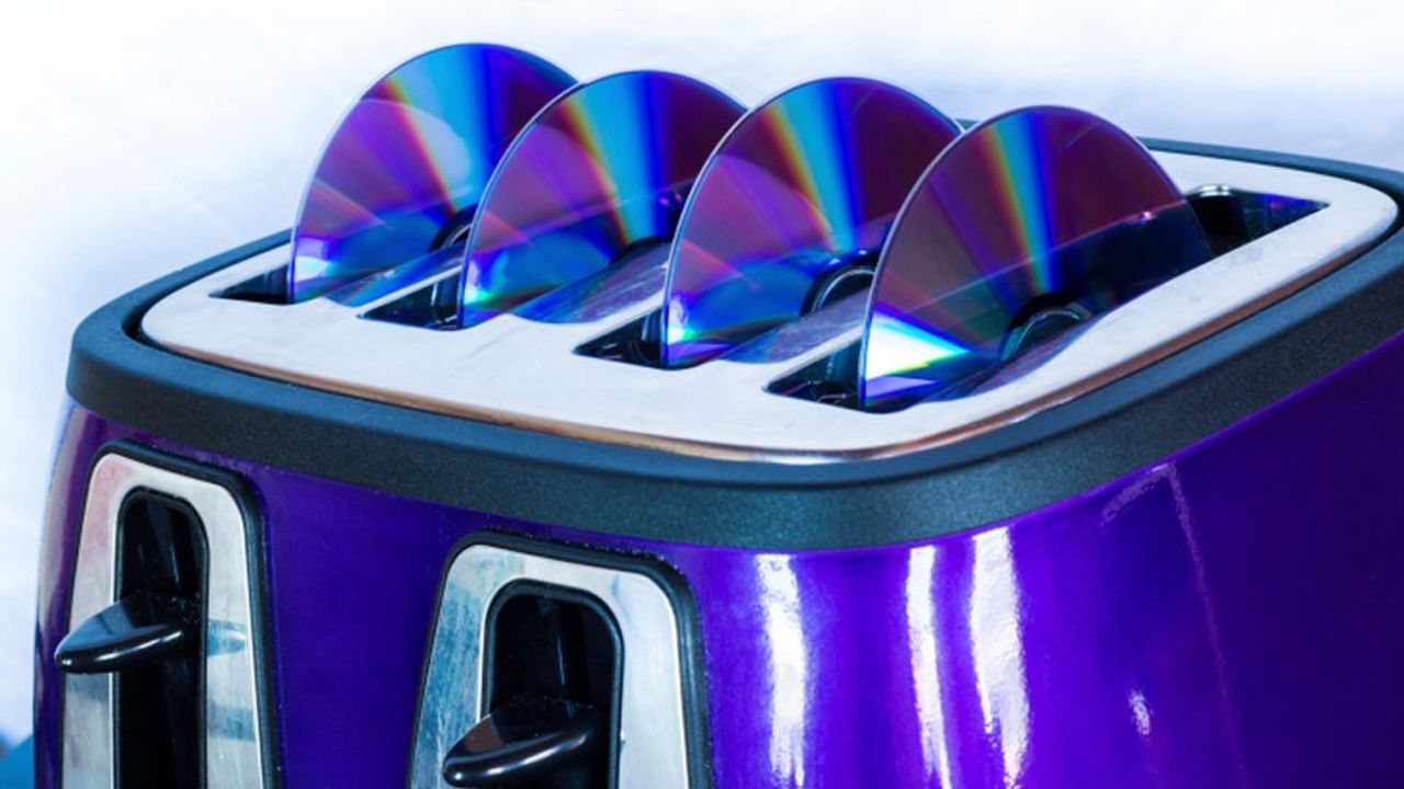 Premium AI Image  A purple toaster with the number 6 on it