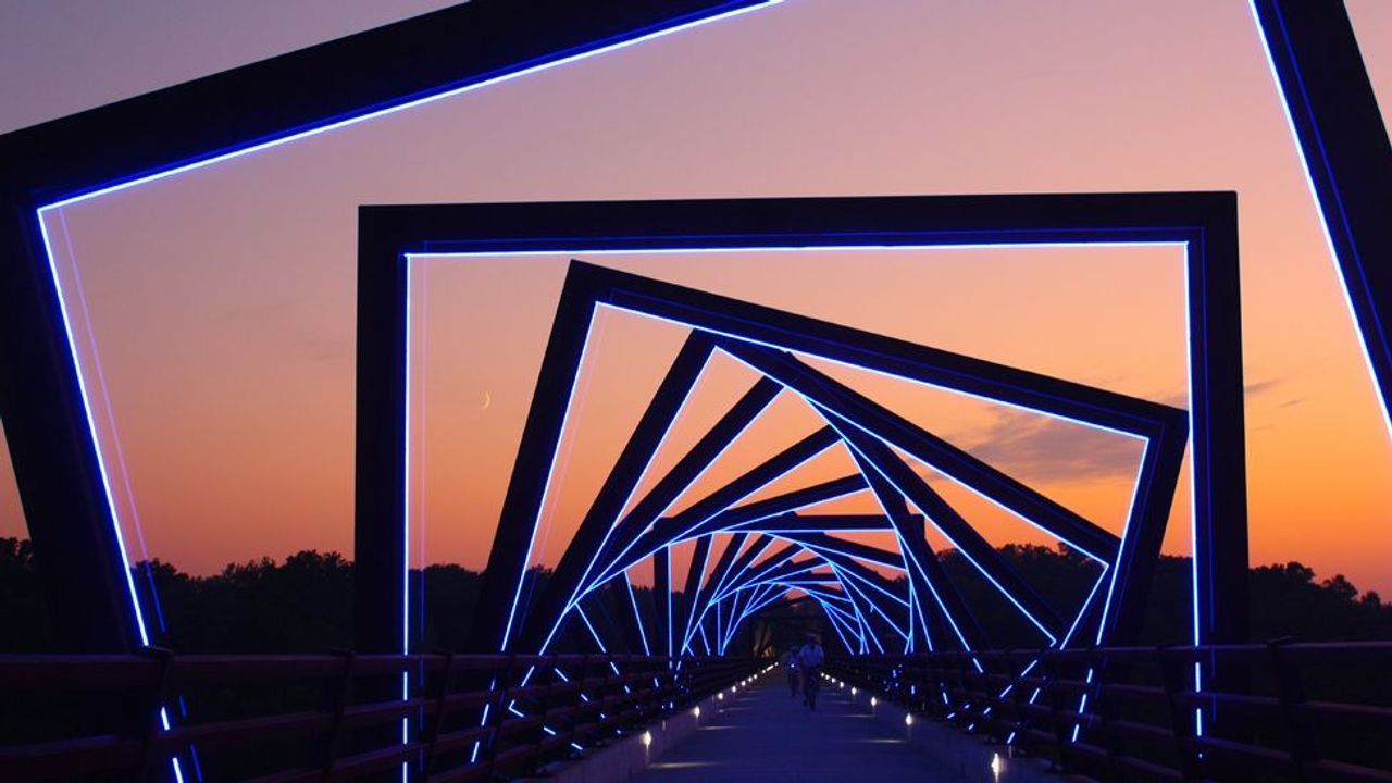 Eight amazing footbridges