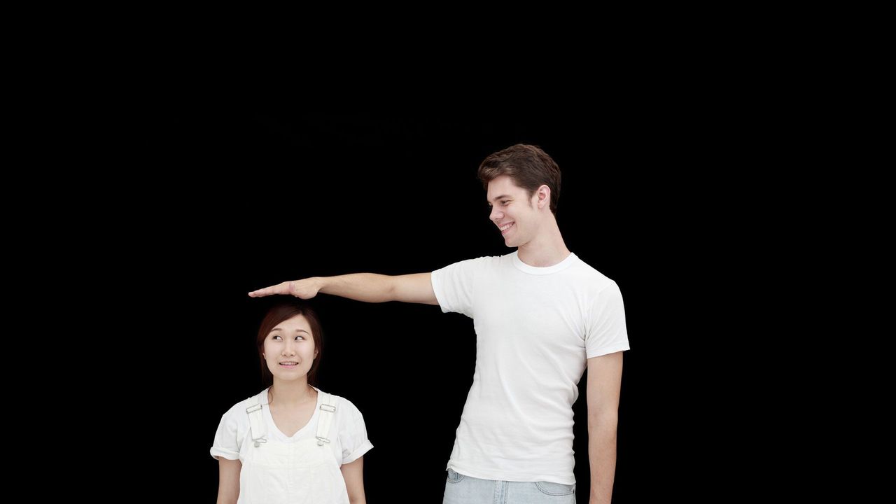 Tall men prefer short women for flings, study suggests
