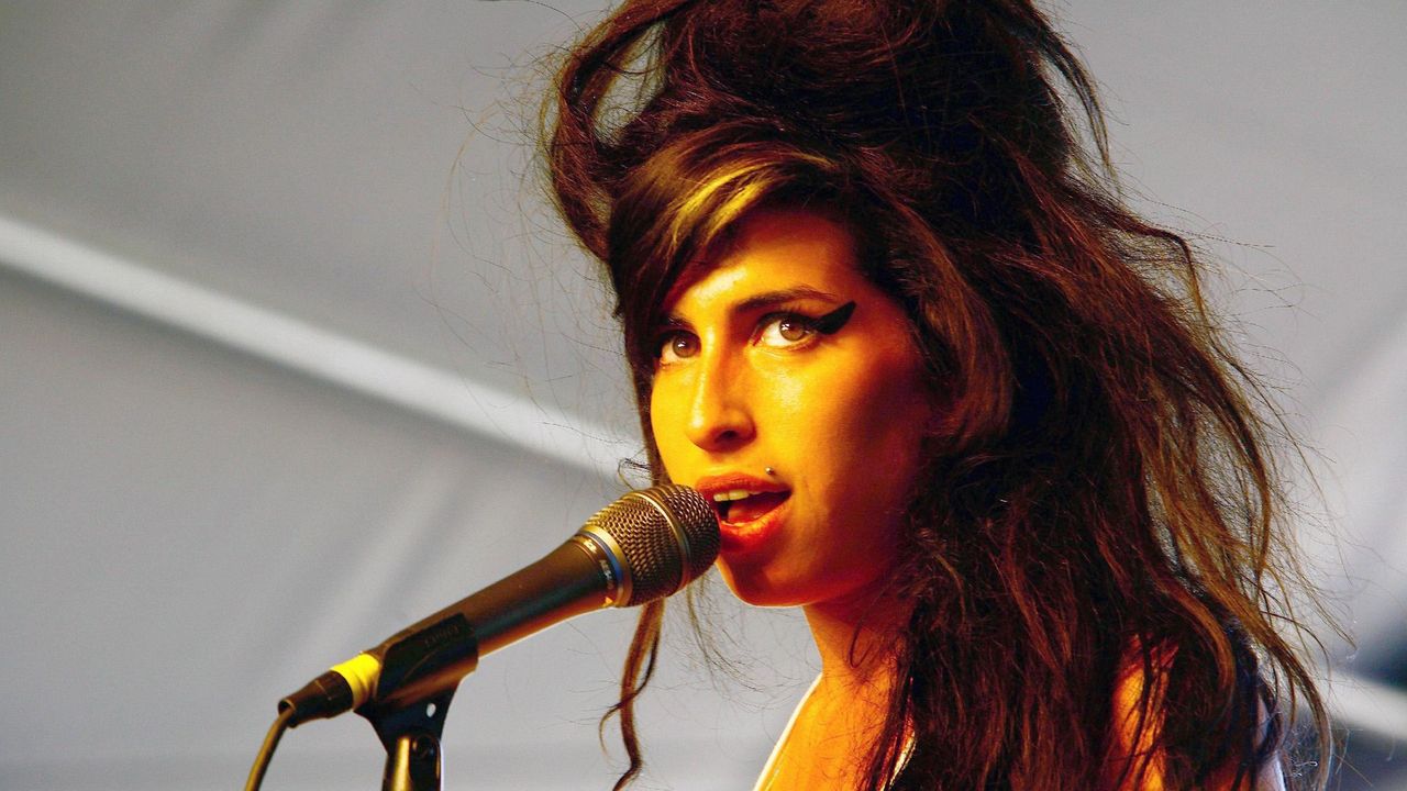 Amy Winehouse – Back to Black Lyrics