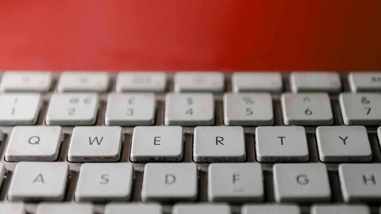 Do You Know Where The Letters Are On A QWERTY Keypad?