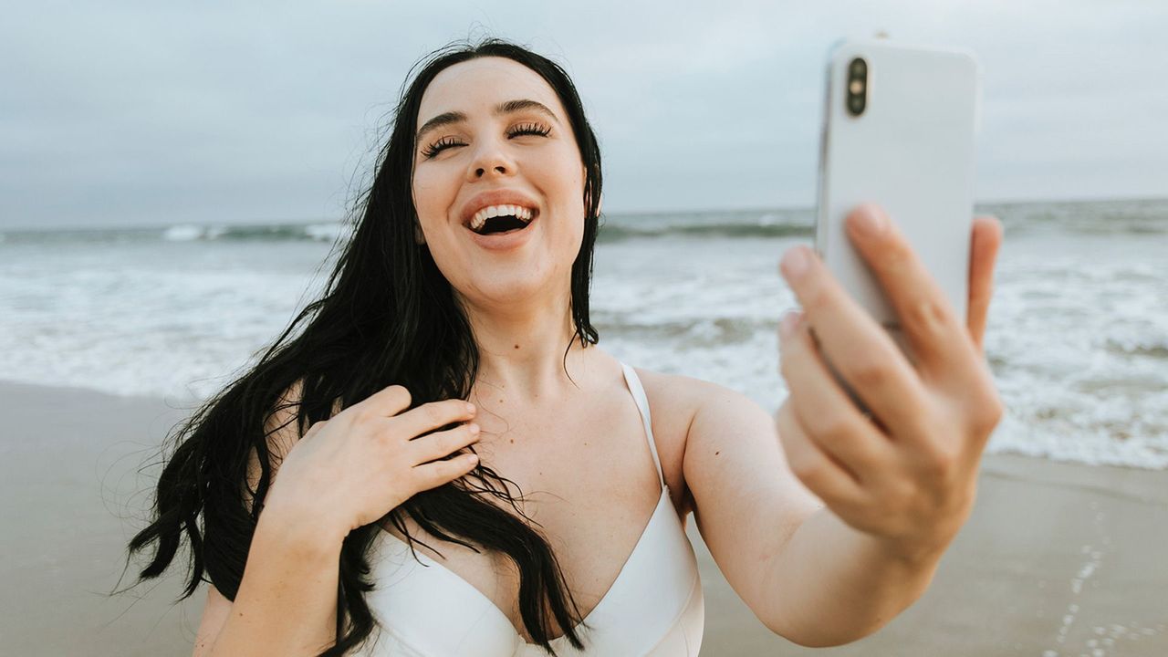 Body Confidence, Body Positivity And Self Esteem - The Complicated Truth  Behind Instagram And Body Image Woes