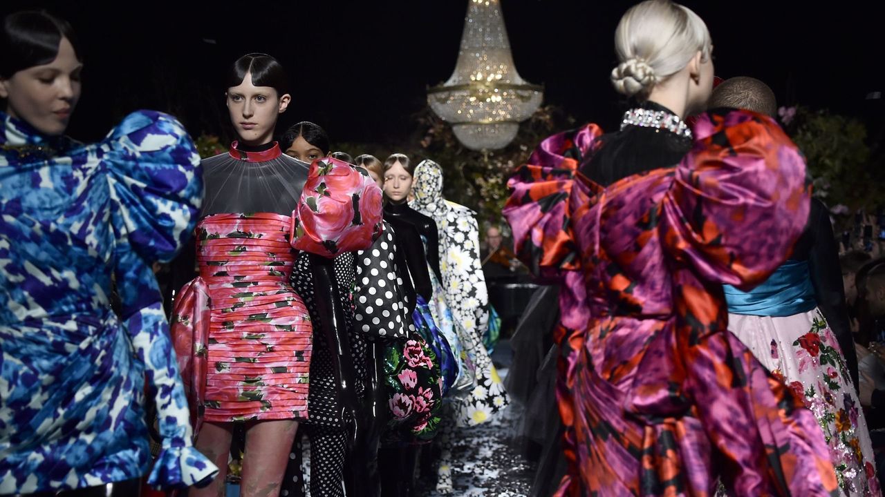 What will fashion be like 20 years from now? - BBC Culture