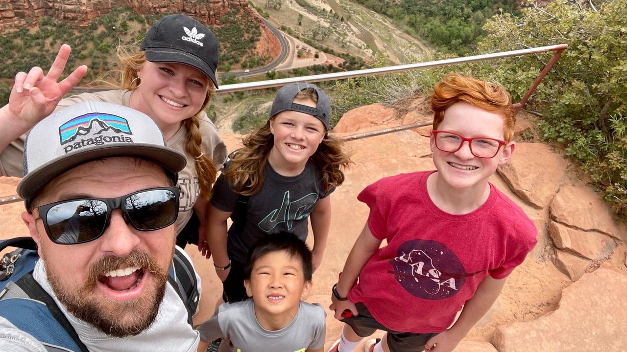 Digital Nomad Families: Embracing Adventure, Learning, and Freedom Together