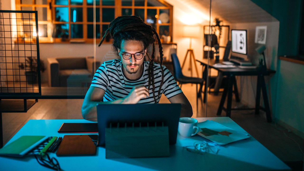The non-linear workdays changing the shape of productivity - BBC Worklife