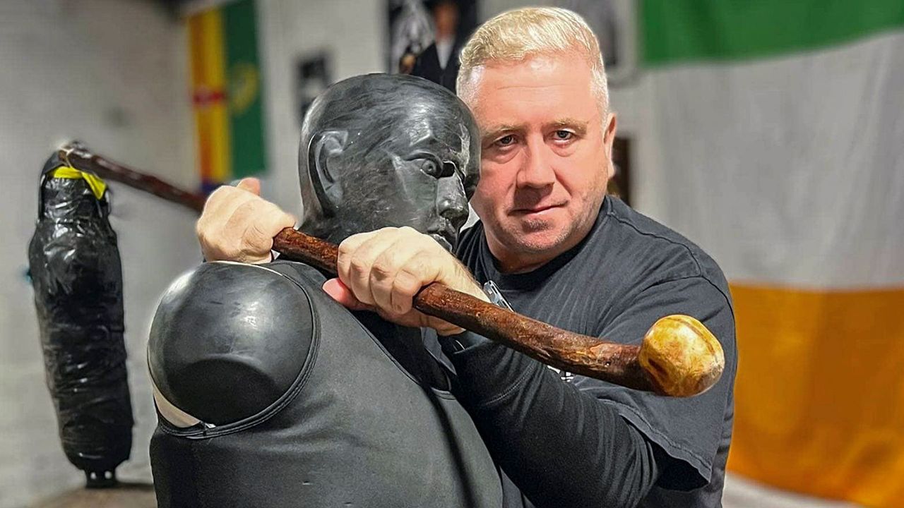 Irish stick-fighting popularity grows but not in Ireland - BBC News