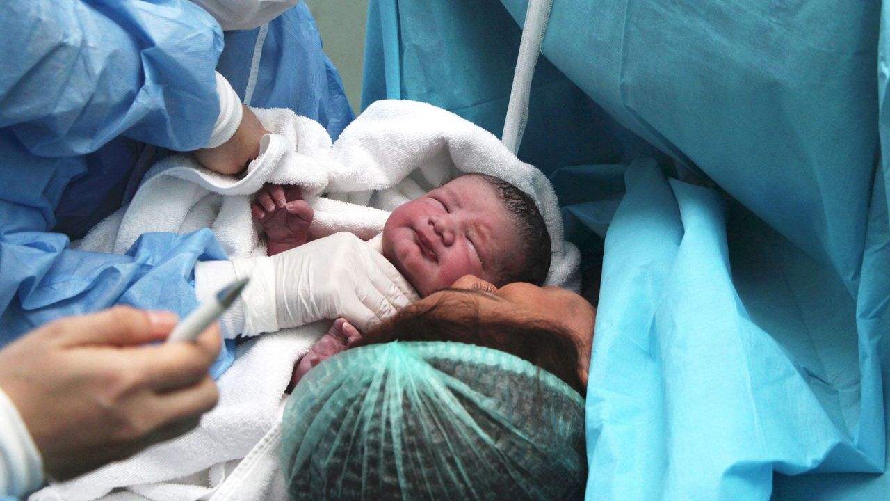 Exploring Birth Options: Normal Delivery vs. C-Section