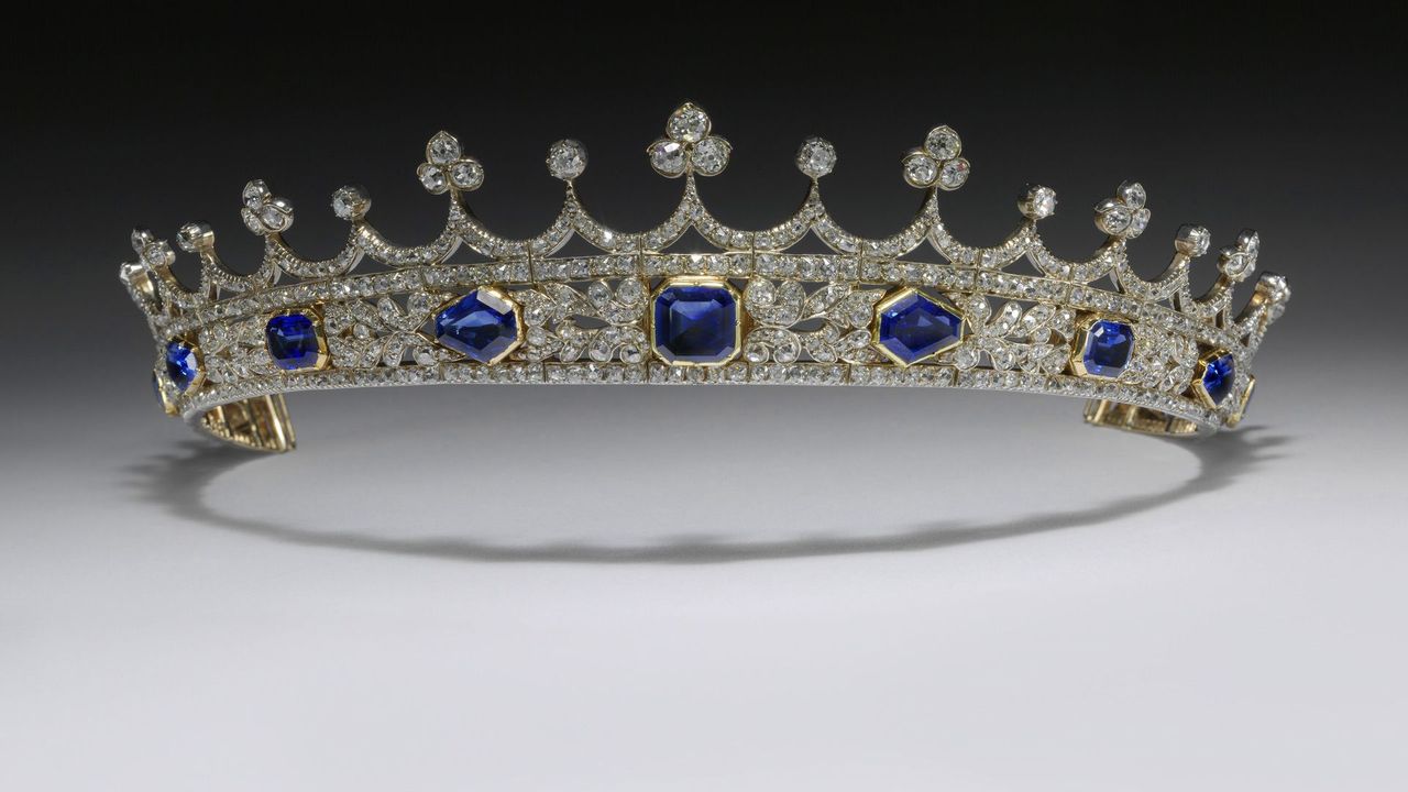 Diamonds in Her Hair: All About the Tiara - Only Natural Diamonds