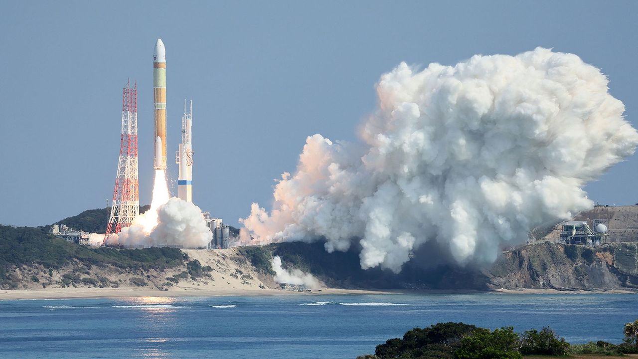 The 10 Most Powerful Rockets Ever Built - History-Computer