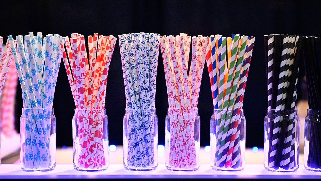 Plastic or paper? The truth about drinking straws