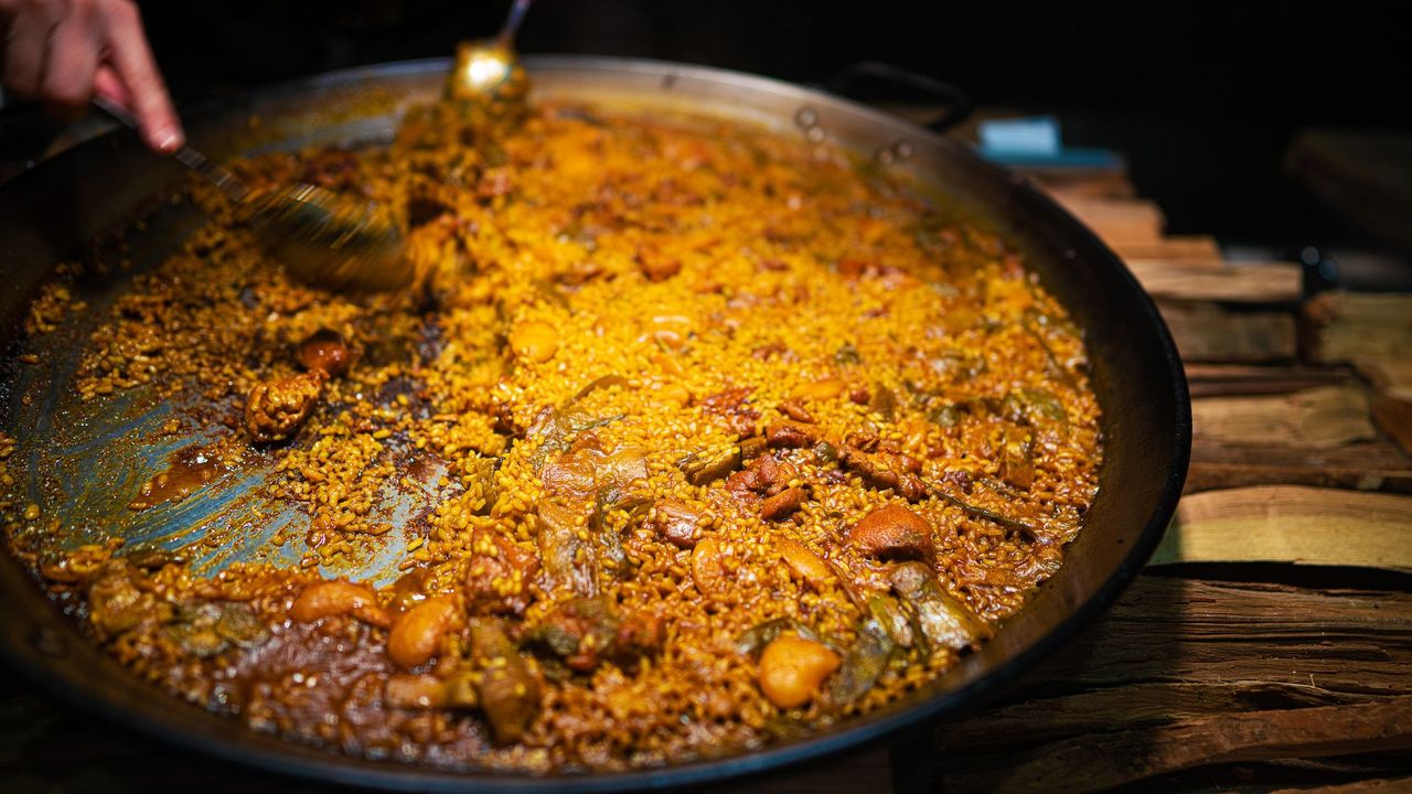 Where a Michelin star chef goes for paella in Valencia