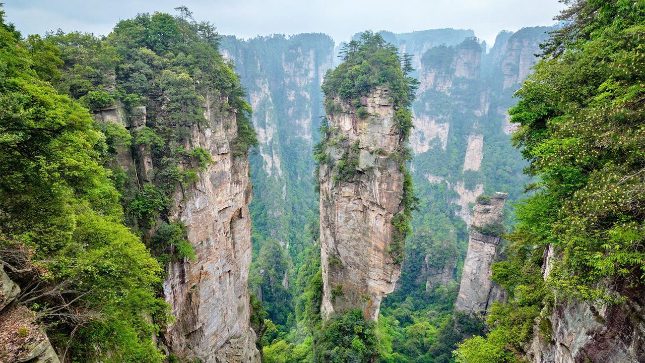 Zhangjiajie: Inšpirácia pre film Avatar – plávajúce hory a sklenené mosty