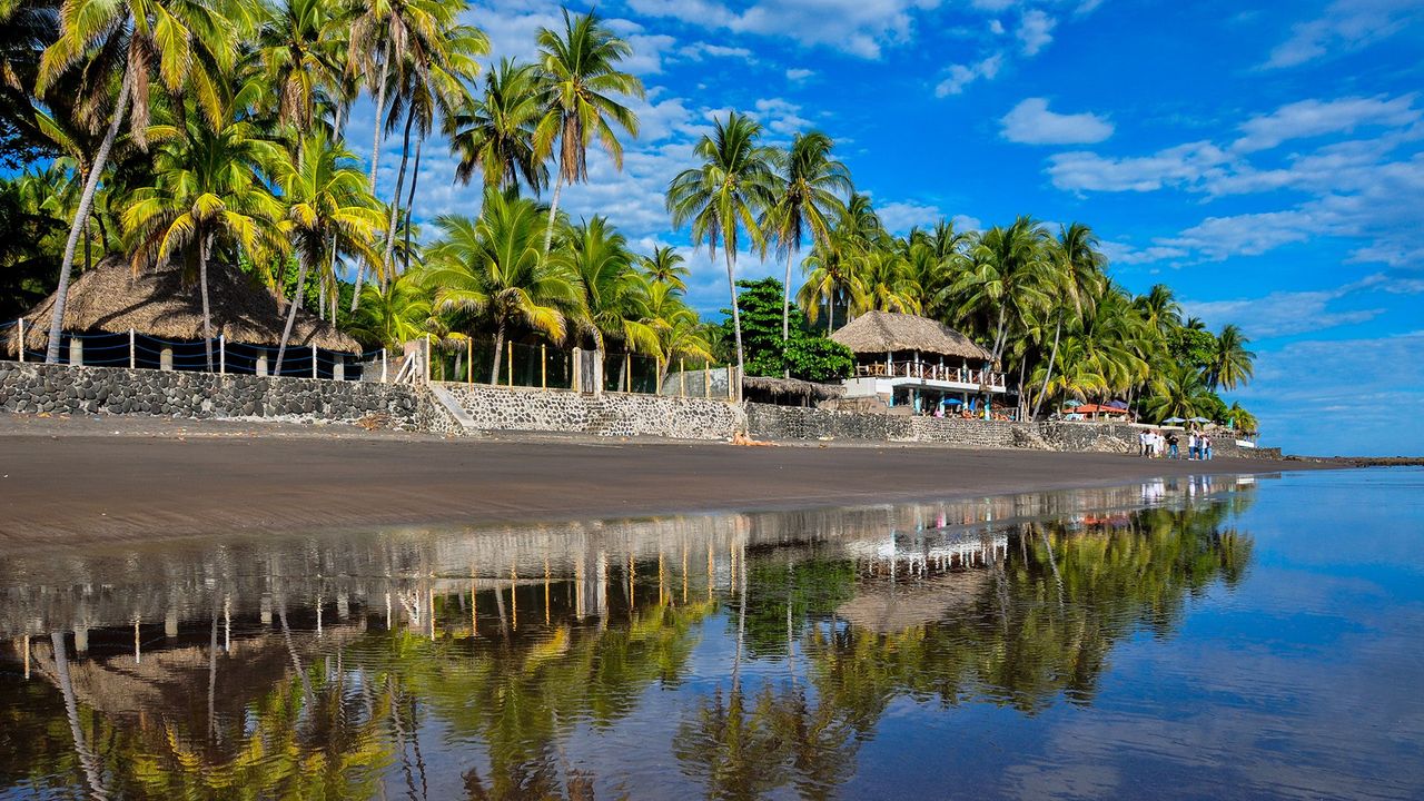 The Salvadoran beach town that became a Bitcoin testbed