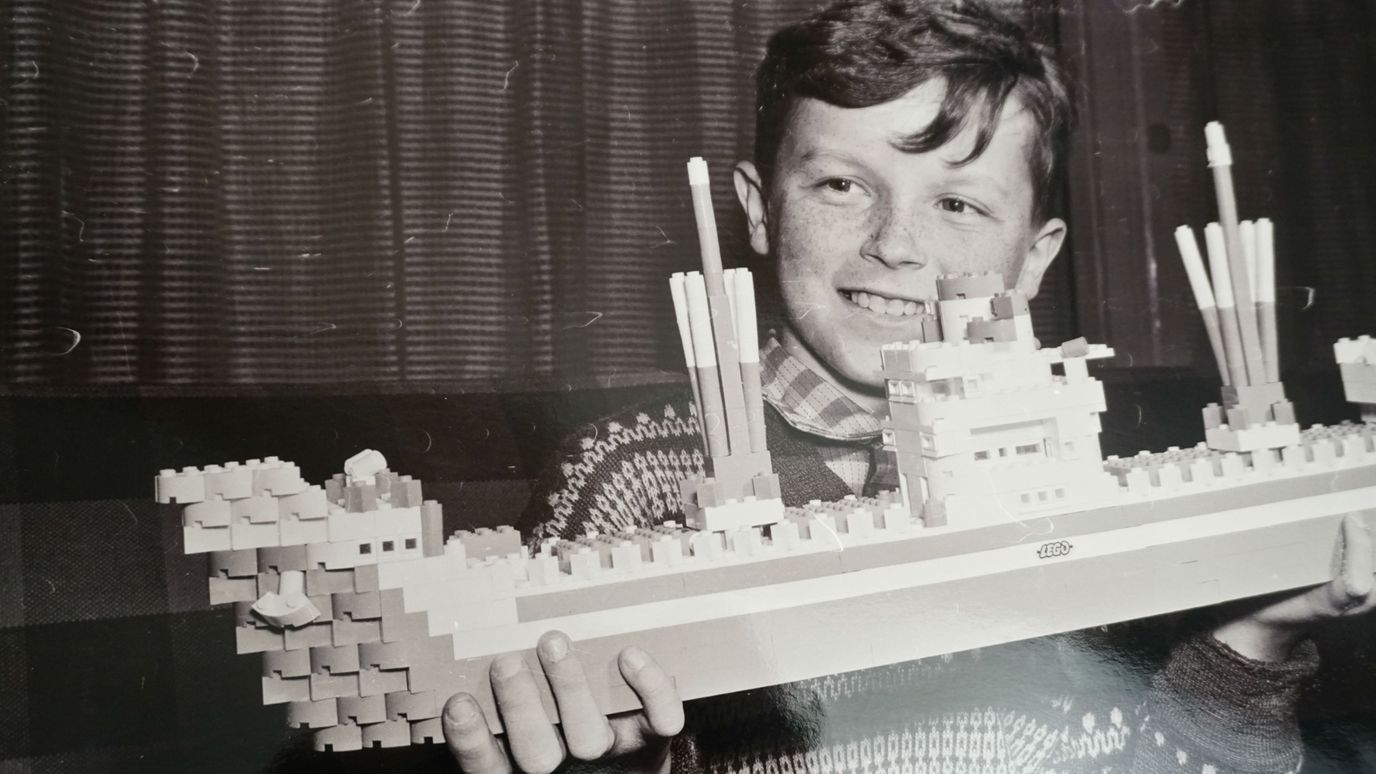 Fabel ligevægt tæt LEGO: the invention of the legendary brick - BBC Reel