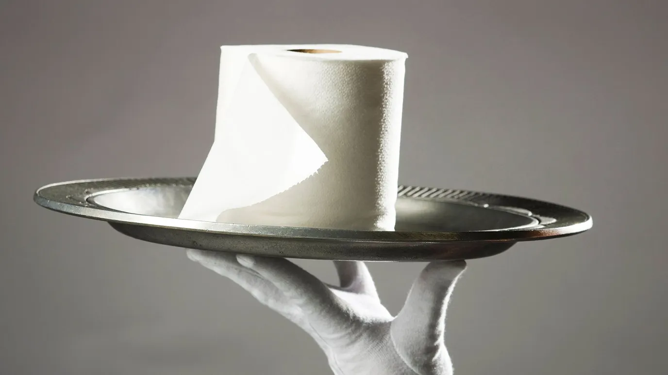 Why do Westerners love to use toilet paper? BBC Reel