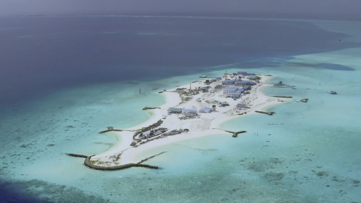 Maldives: Sustainable ways to build islands - BBC Reel