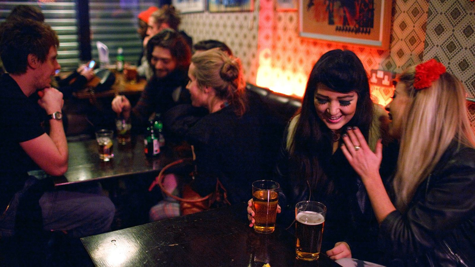 Hot drinking chicks. British drinking Culture. Carrying Drinks in a British pub.