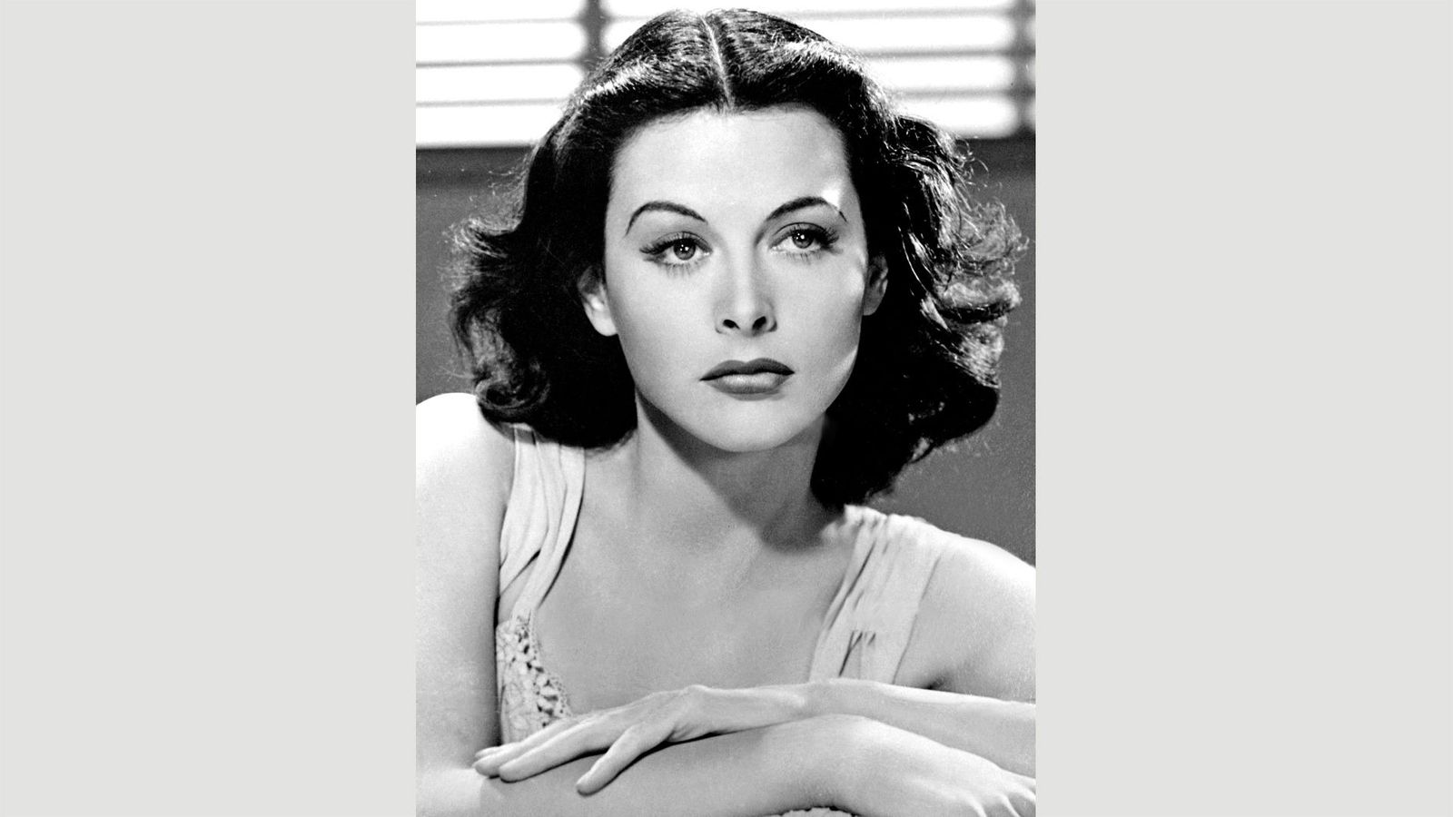 Hedy Lamarr Racy Actor And Technology Pioneer Bbc Culture