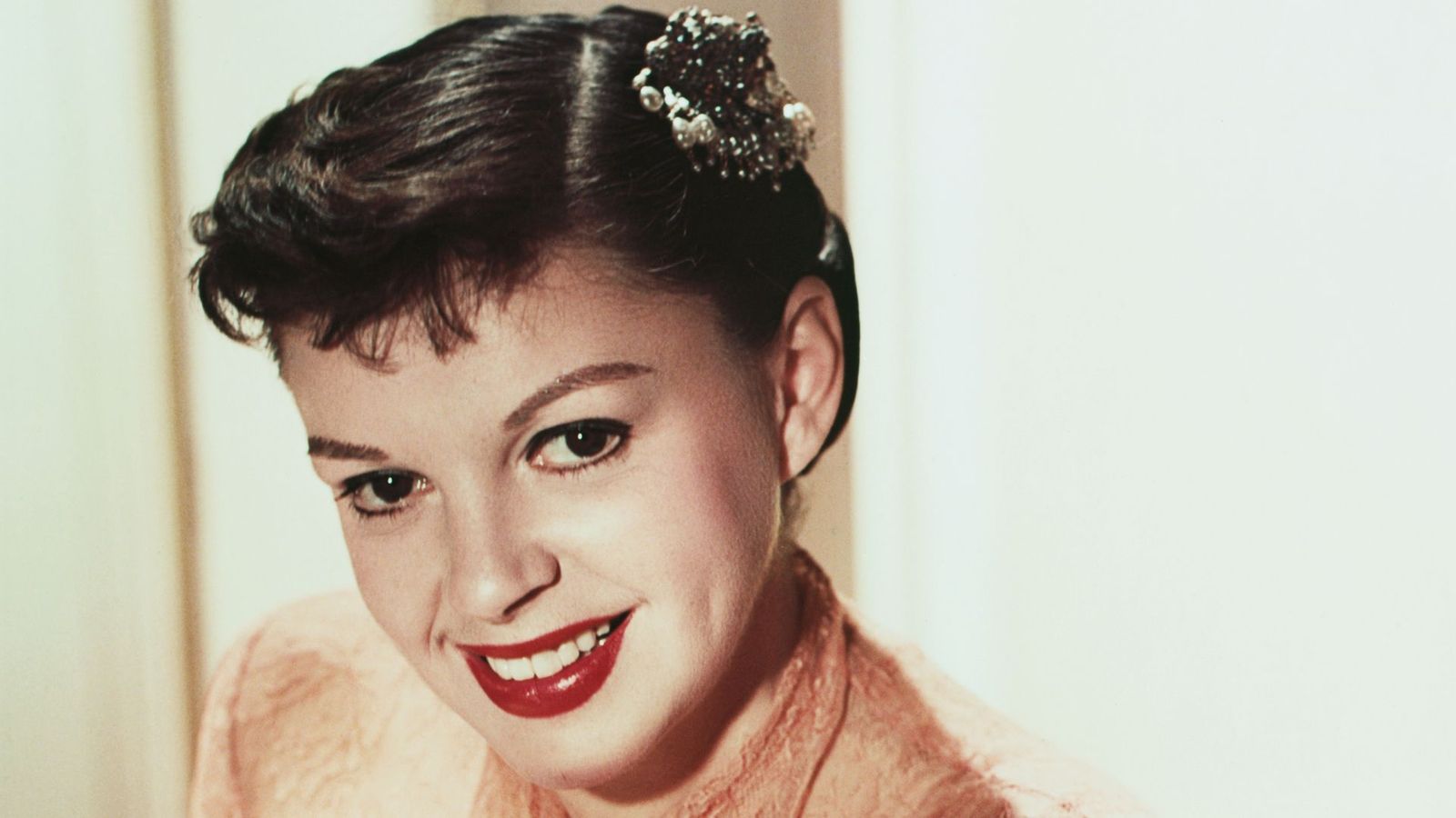 Why Is Judy Garland The Ultimate Gay Icon Bbc Culture