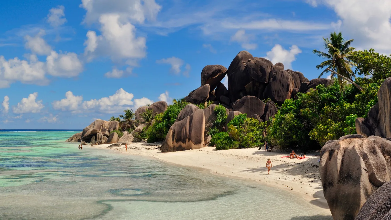 La Digue: The Seychelles' Tropical Biking Paradise – article with video