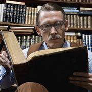 New Year’s reading resolutions thumbnail
