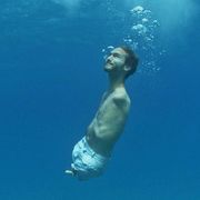 The man who leads with no limbs thumbnail