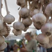 Why Romanians are obsessed with garlic thumbnail