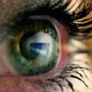 Should we rethink our social media use? thumbnail