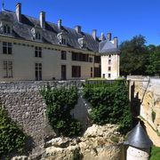 A hidden world under a French castle thumbnail