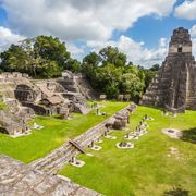 Mayan ruins at Tikal National Park, Guatemala thumbnail