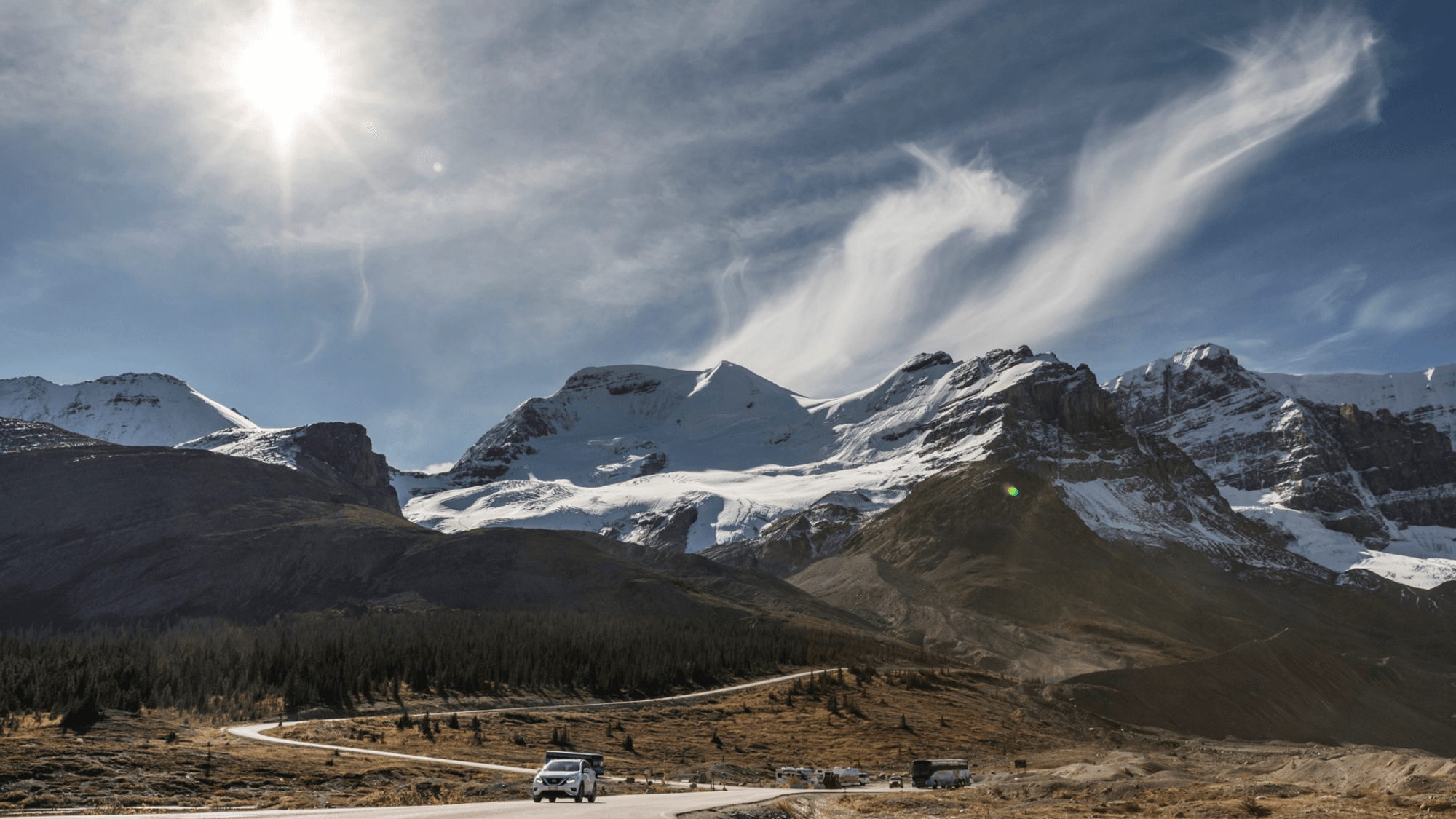 Along the Icefields Parkway. Photography: Rocky Mountaineer