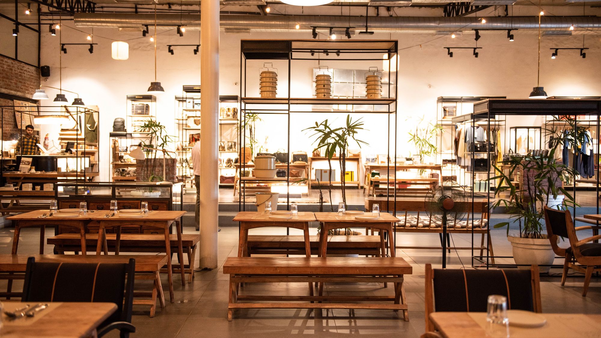 Delhi PE - Social - Dori Café