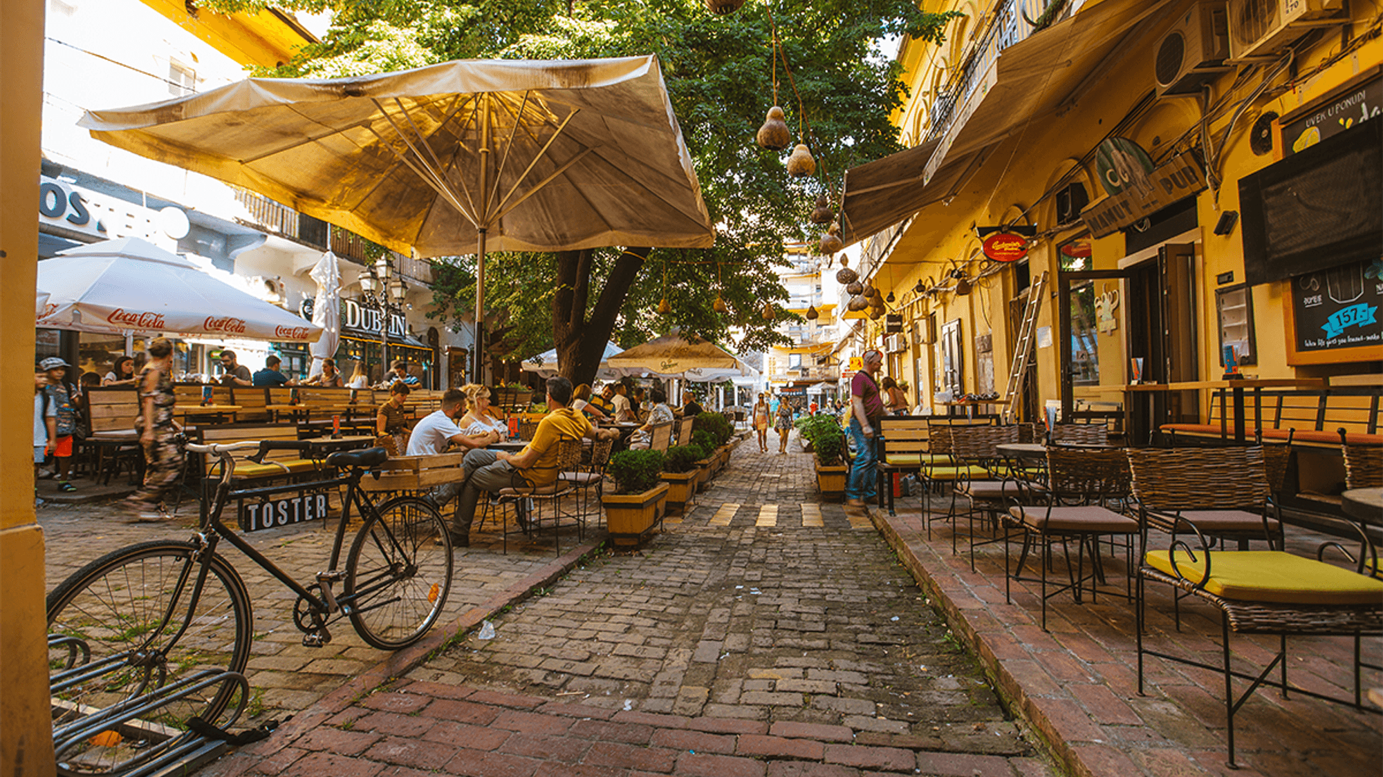 Restaurant scene in Novi Sad