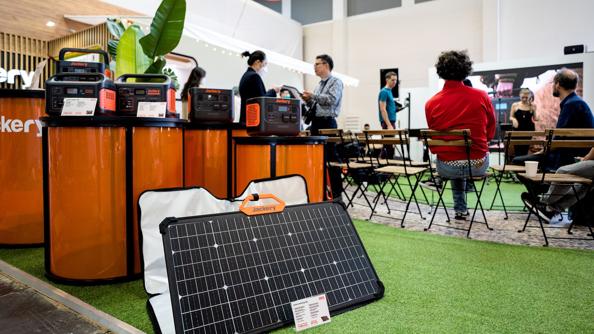 Jackery at IFA 2.png