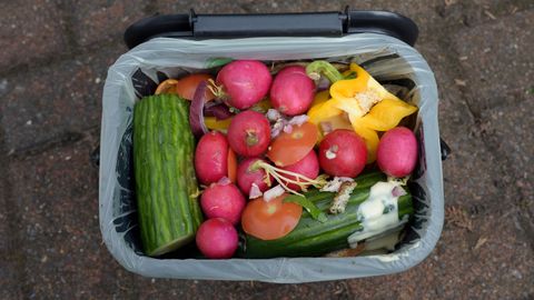 A simple way to prevent food waste