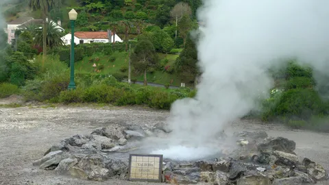 How to cook a stew in a volcano
