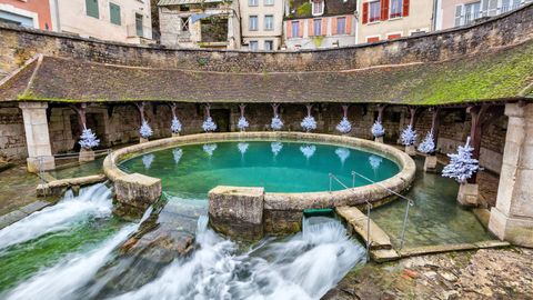 Diving into a medieval mystery