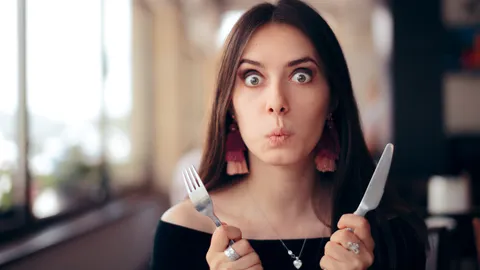 Expert tips to avoiding dining faux pas