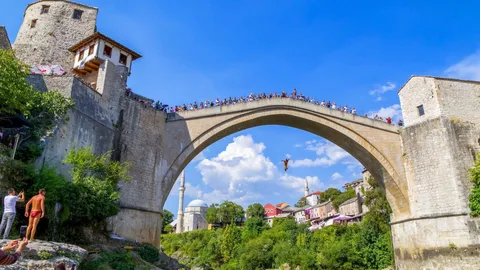 Bosnia's Mostar bridge divers