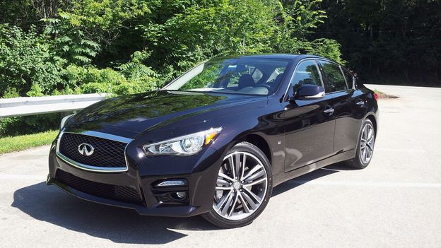 c Autos Infiniti Q50 Less Is More Luxury