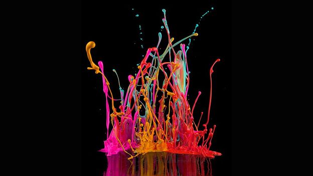 Art of Noise: Photographer captures colour explosions