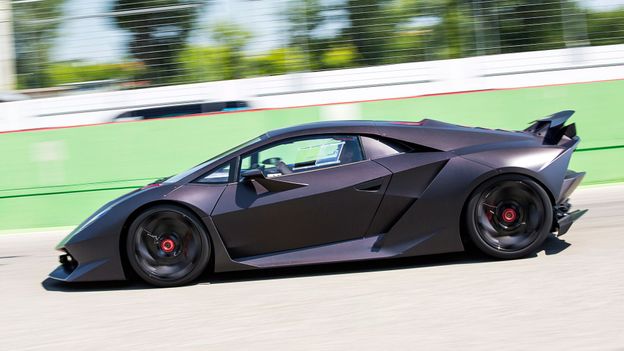 Bbc Autos Sesto Elemento Hammond Drives Lambo S Carbon Life Form