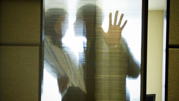 Kissing colleagues - BBC Worklife