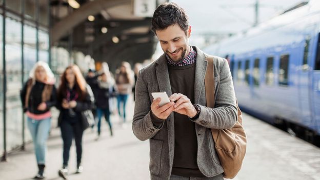 Standard Chartered Bank - Demystifying Big Data in banking -hero 1