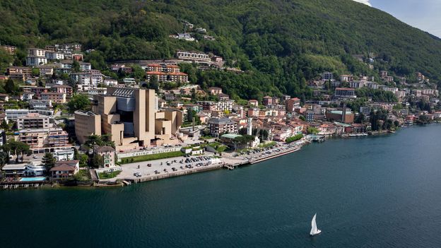 Il villaggio di Campione d'Italia ha una posizione privilegiata sul Lago di Lugano (Credit: Credit: Fabrice Coffrini / Getty images)