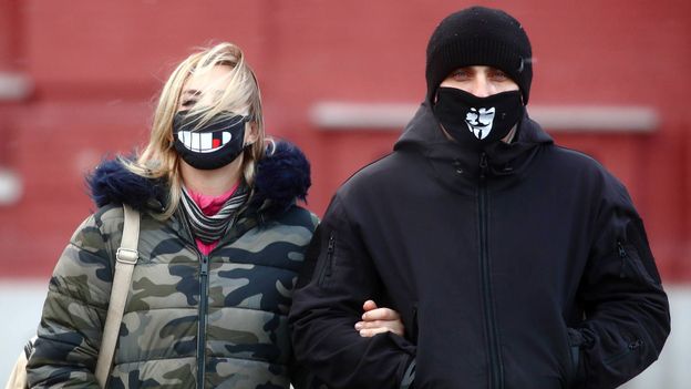 How face masks affect our communication - BBC Future